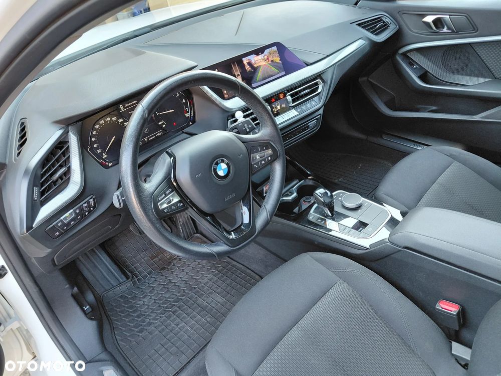 BMW Seria 1 - 25