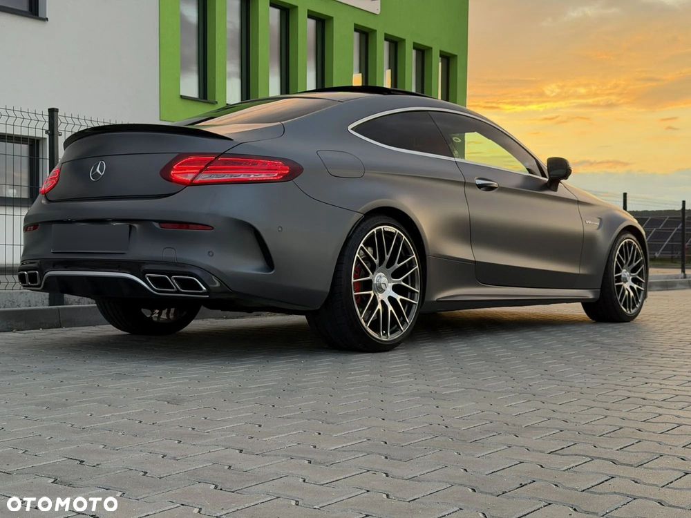 Mercedes-Benz Klasa C AMG 63 S AMG Speedshift 7G-MCT - 37