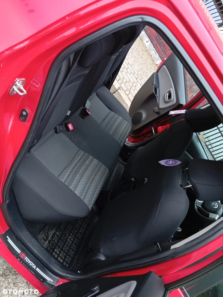 Toyota Yaris 1.0 Premium EU6 - 5