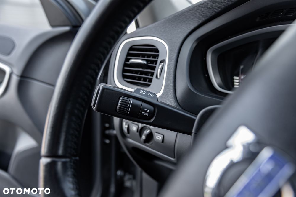 Volvo V40 Cross Country 2016