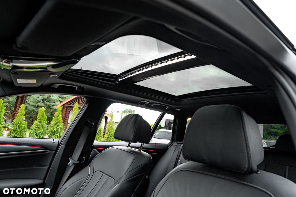 BMW Seria 5 520d Touring Sport Line - 40