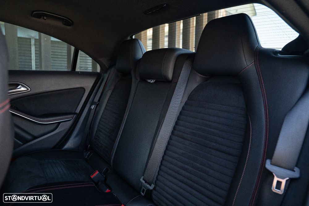 Mercedes-Benz CLA 180 CDI AMG Line - 11