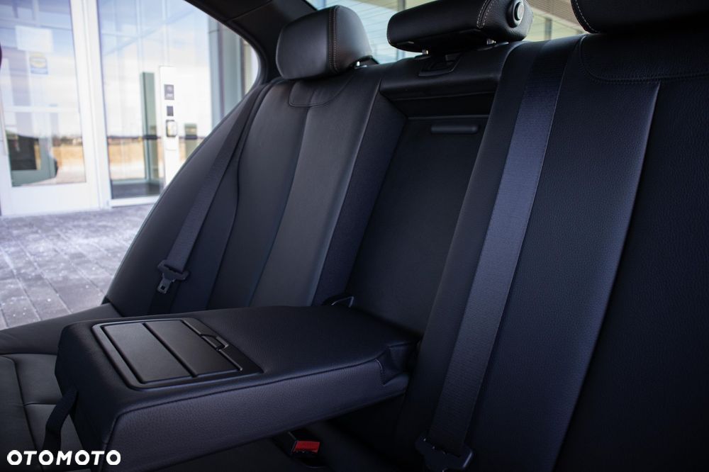 BMW Seria 3 330i Sport Line sport - 23