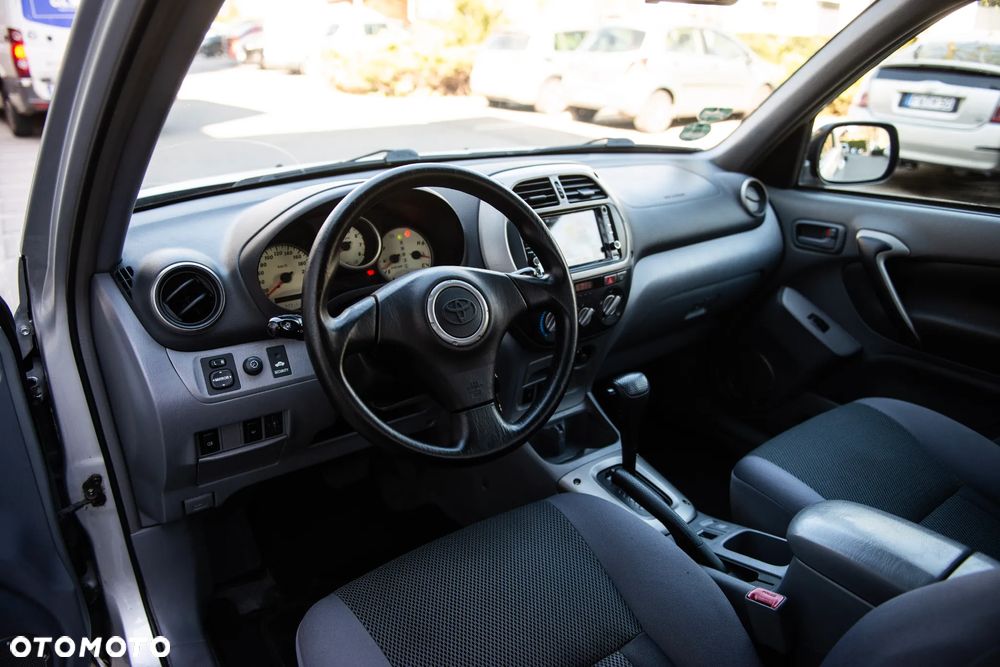 Toyota RAV4 - 17