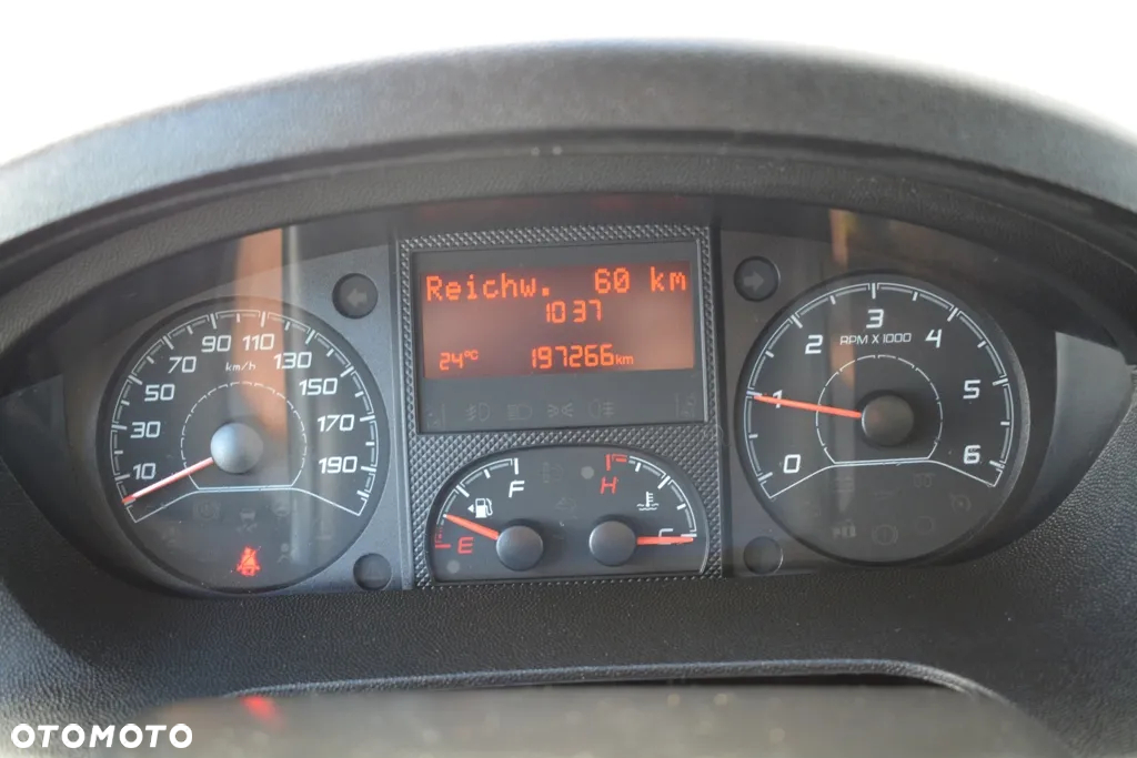 Fiat Ducato 2,3 MuliJet 130KM średniak - 33