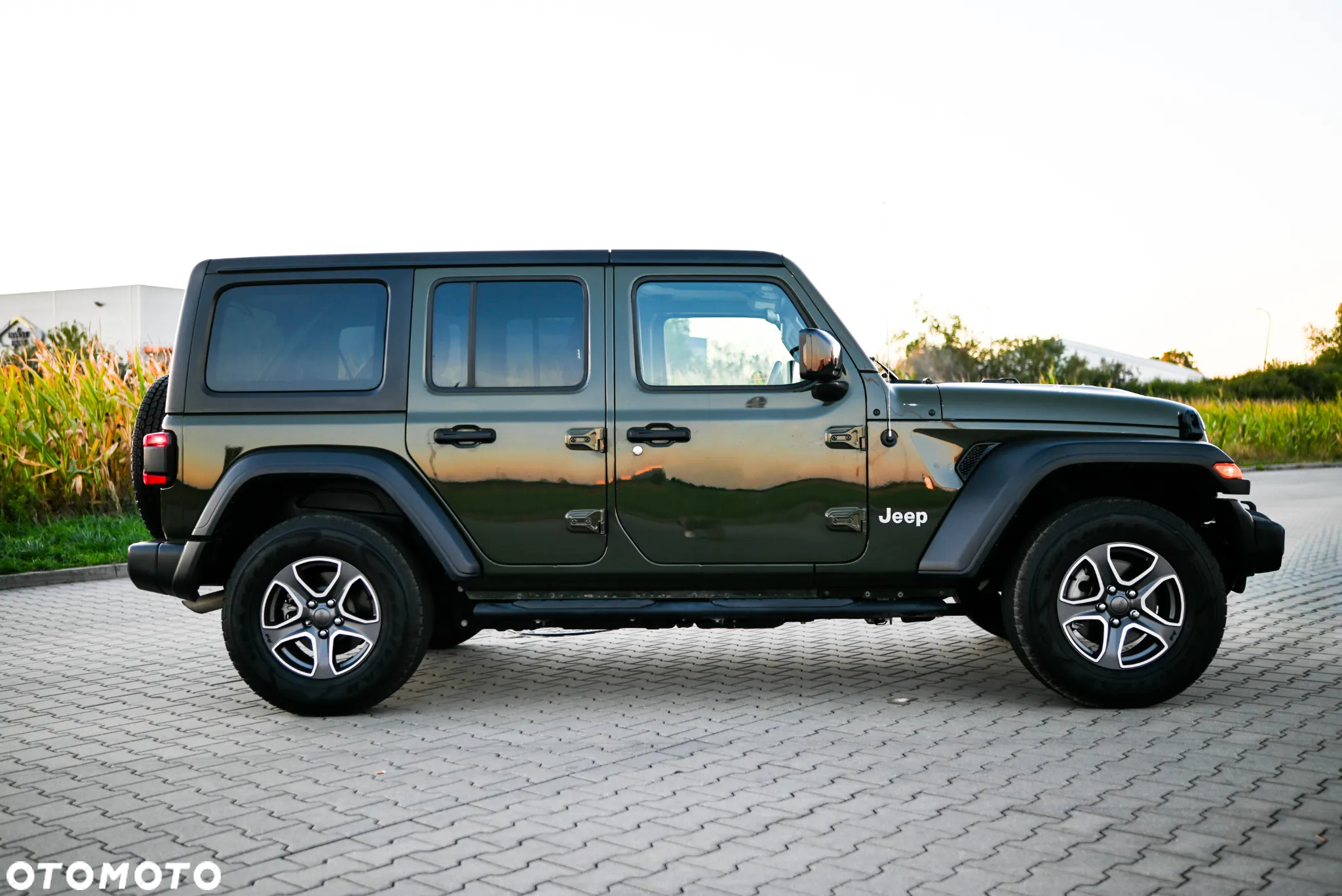 Jeep Wrangler - 9