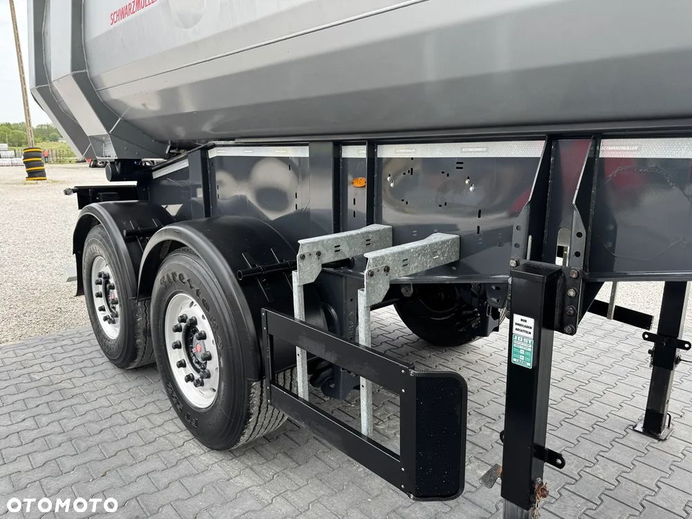 Schwarzmuller H-K SERIE/ WAGA 5600 kg / PODNOSZONA OŚ  / DMC 36000 KG / IDEALNY STAN - 23