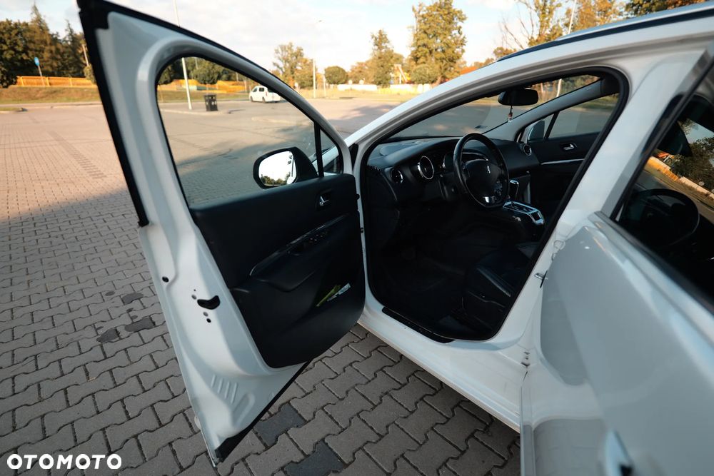 Peugeot 5008 2.0 HDi Premium + - 9