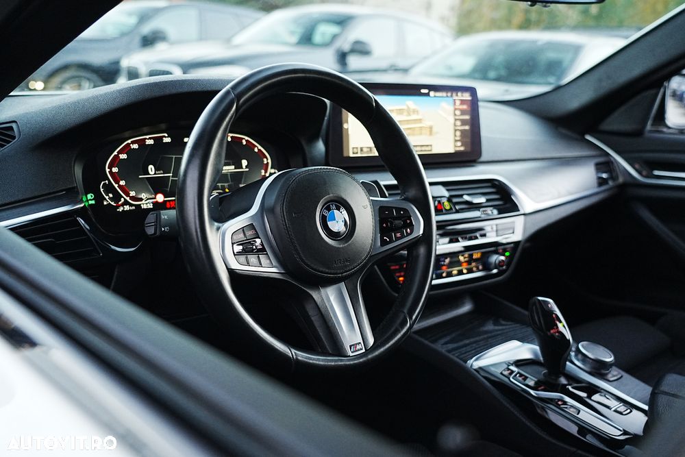 BMW Seria 5 530e Aut. M Sport Edition - 26