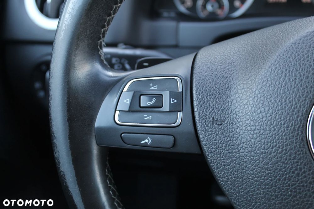 Volkswagen Tiguan 2.0 TDI DPF 4Motion BlueMotion Technology DSG Sport & Style - 31