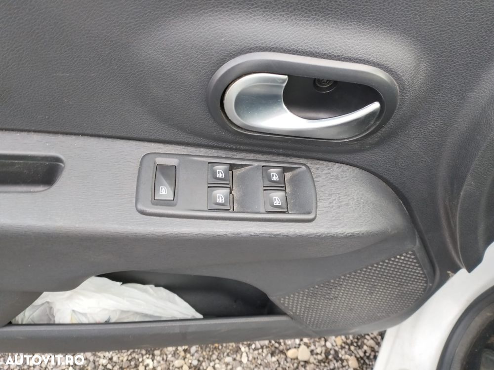 Dacia Lodgy 1.5 Blue dCi Laureate - 11