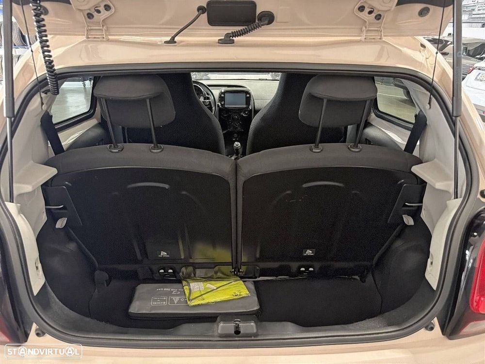 Citroën C1 1.0 VTi Shine — fotografia 6