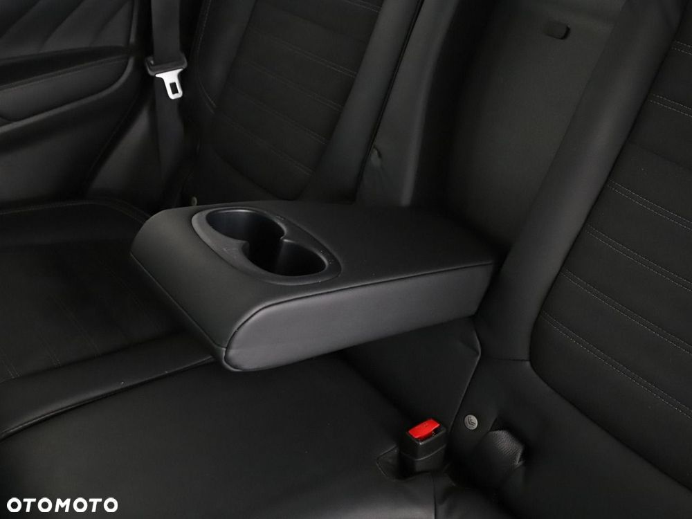 Mitsubishi Outlander 2.4 4WD Top - 36