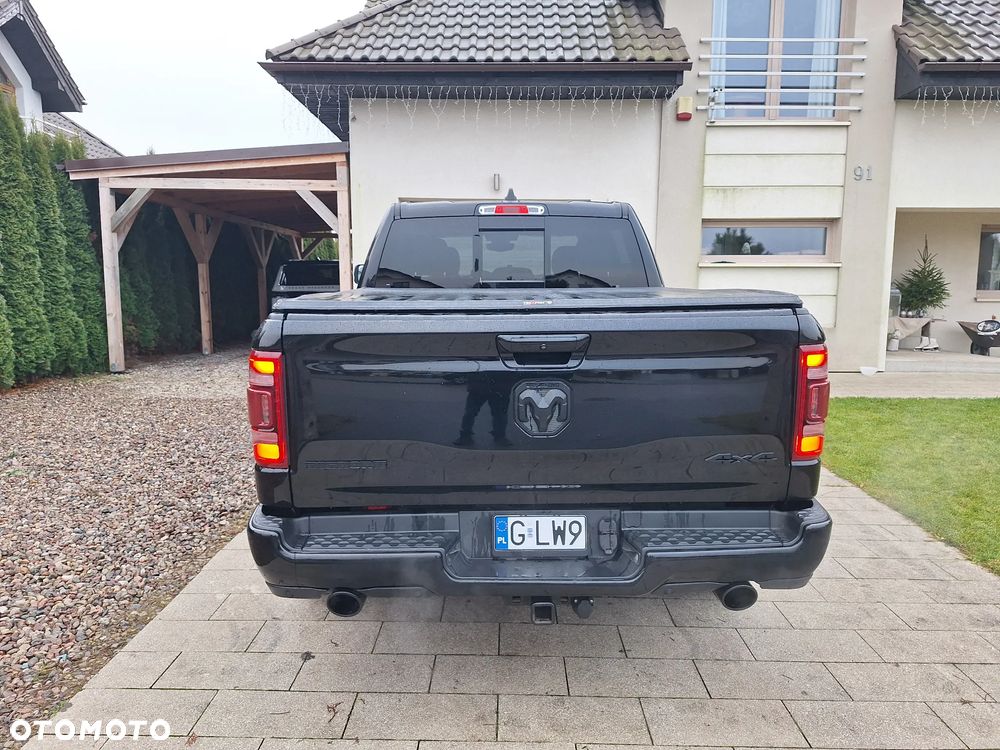 RAM 1500 Crew Cab Shortbed Bighorn - 12