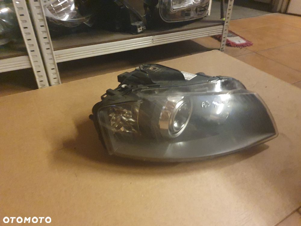 REFLEKTOR PRAWY AUDI A3 8P XENON EUROPA - 2