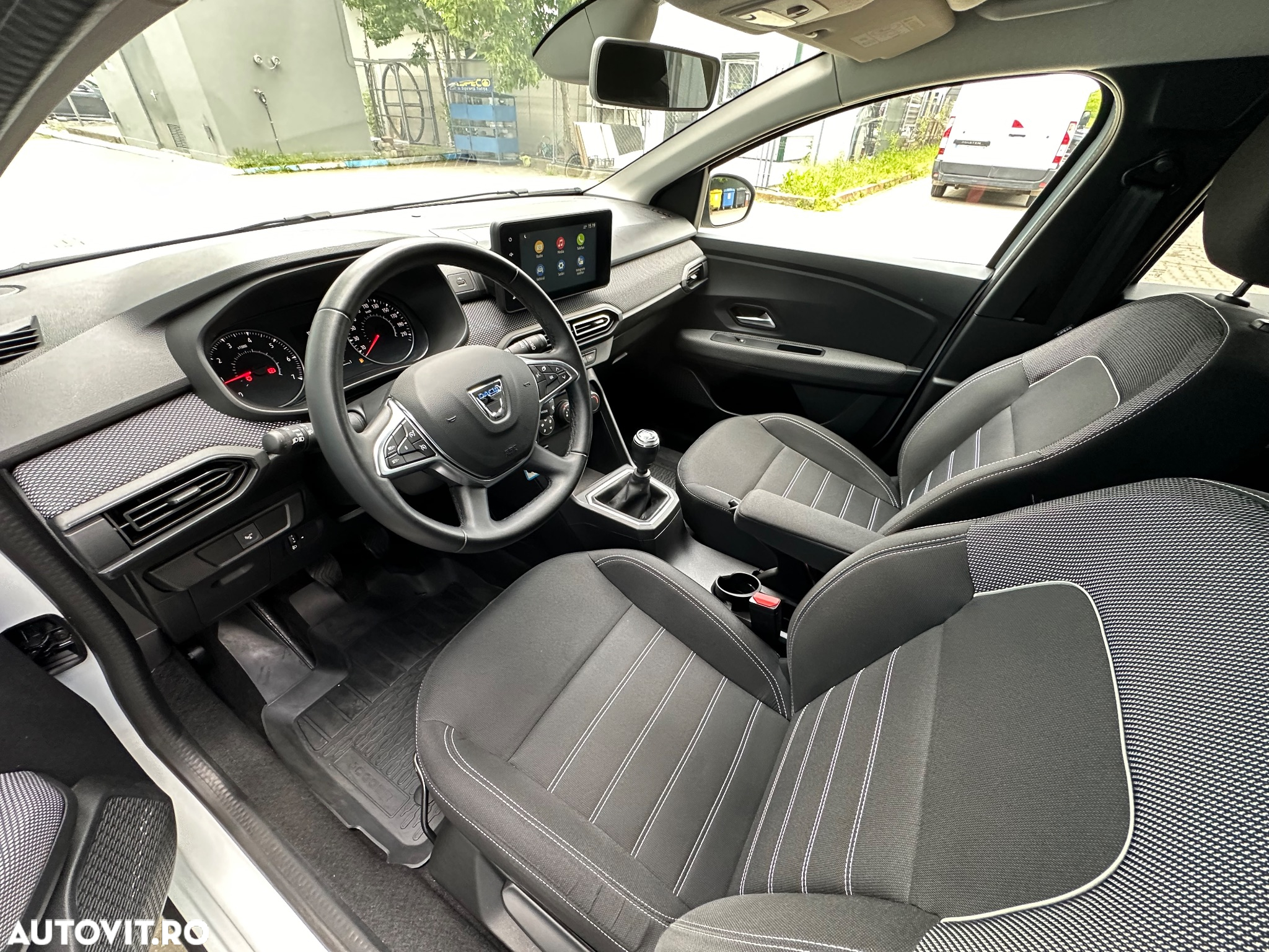 Dacia Jogger 5 locuri TCe 110 Essential - 13
