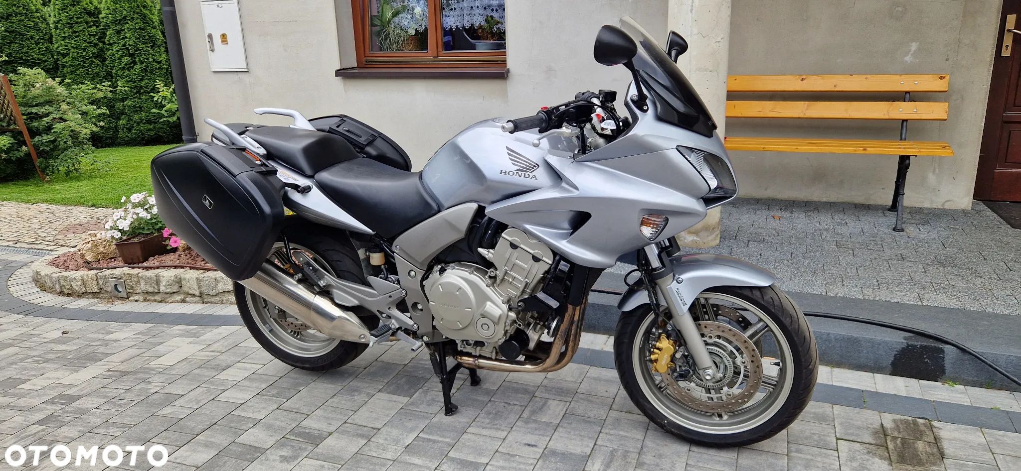 Honda CBF - 1