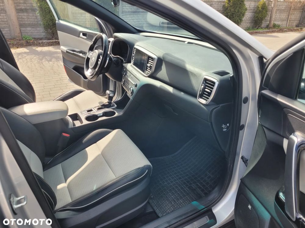 Kia Sportage 1.6 T-GDI AWD GT Line - 10