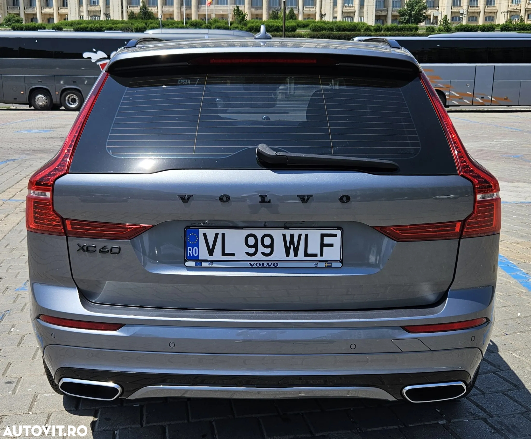 Volvo XC 60 D4 R-Design - 4