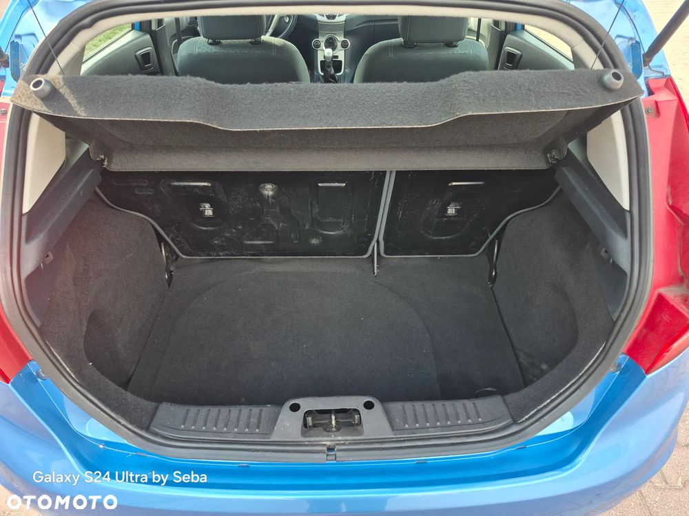 Ford Fiesta 1.4 Champions Edition - 12