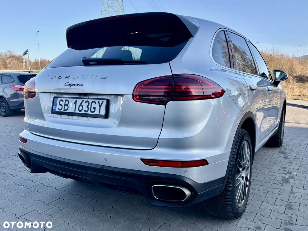 Porsche Cayenne - 4