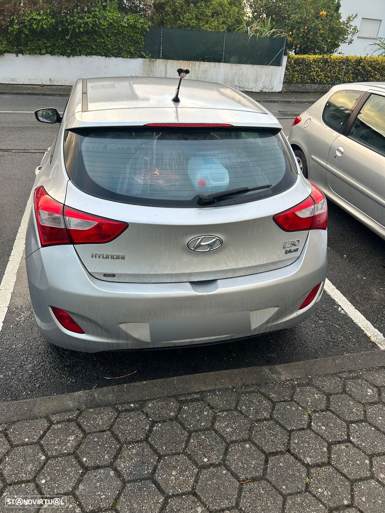 Hyundai i30 1.6 CRDI Blue Comfort - 4