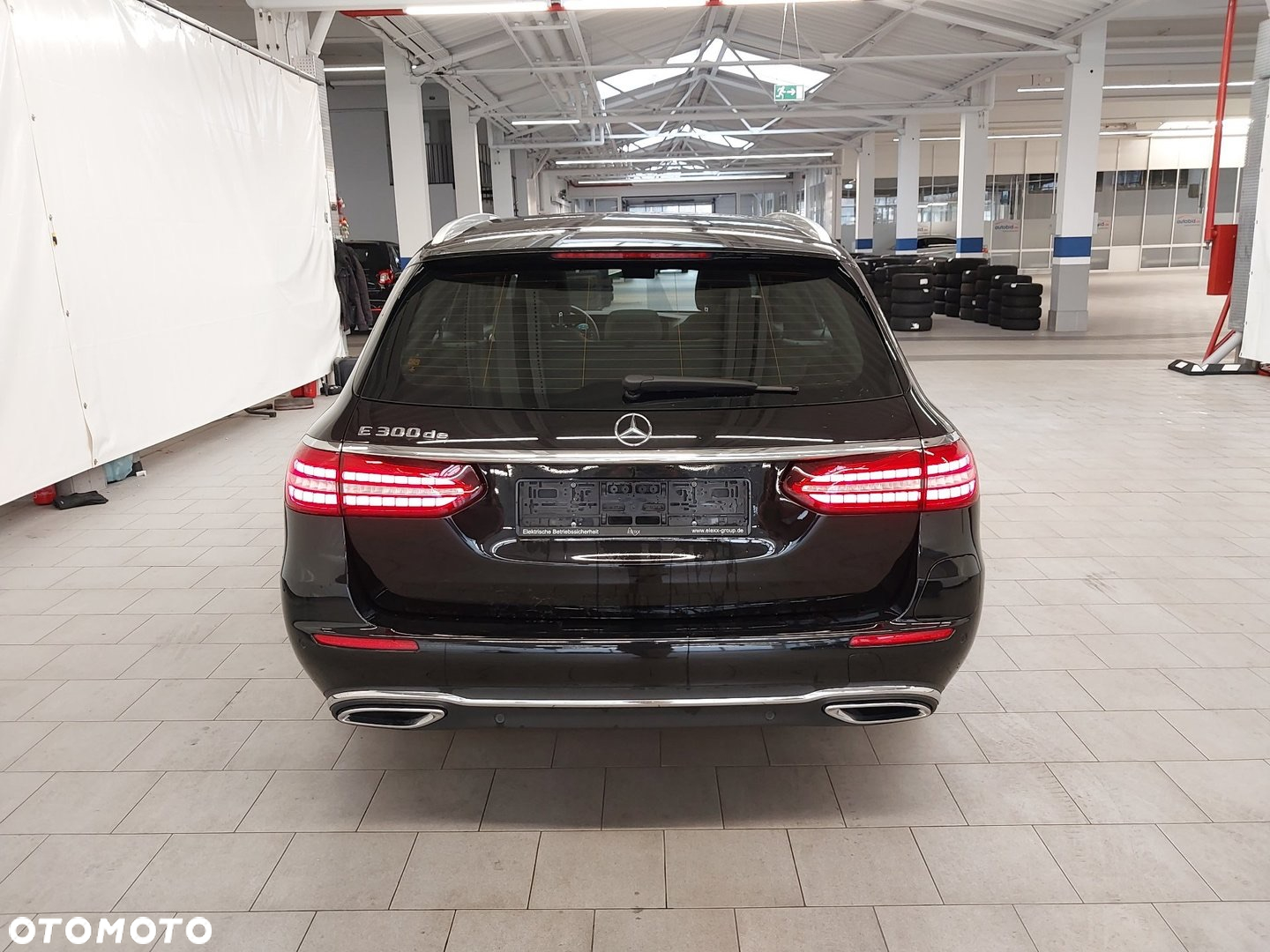 Mercedes-Benz Klasa E 300 de T 9G-TRONIC Exclusive - 6