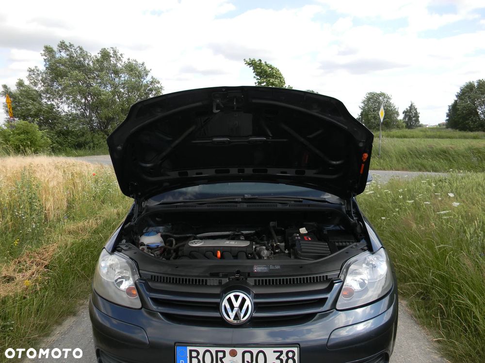 Volkswagen Golf Plus 2.0 FSI Comfortline - 9