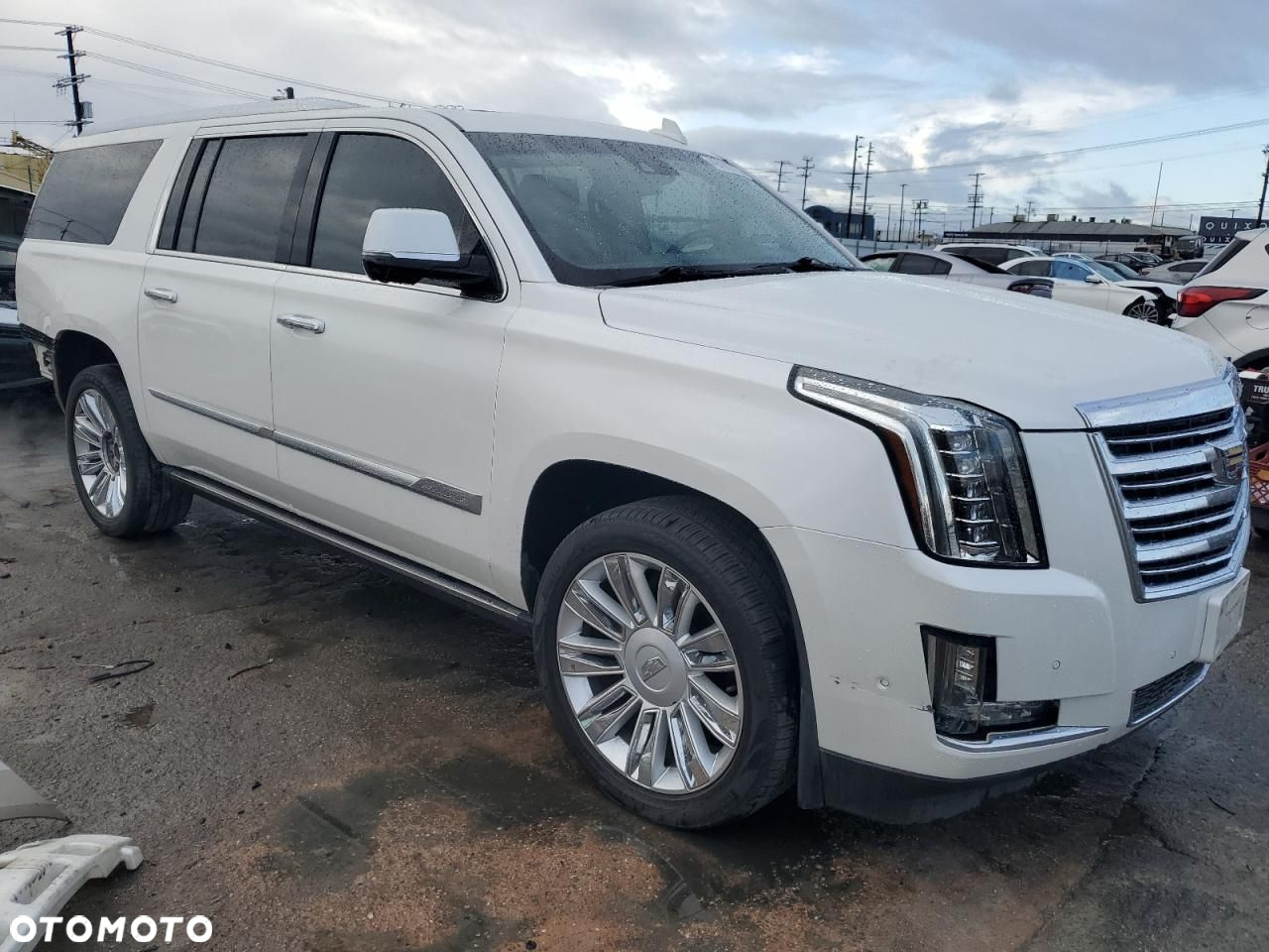 Cadillac Escalade - 5