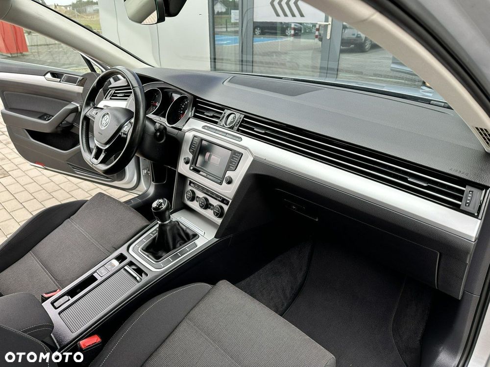 Volkswagen Passat Variant 2.0 TDI SCR Comfortline - 17