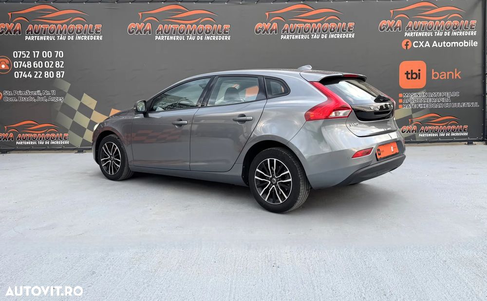 Volvo V40 D2 Momentum - 4