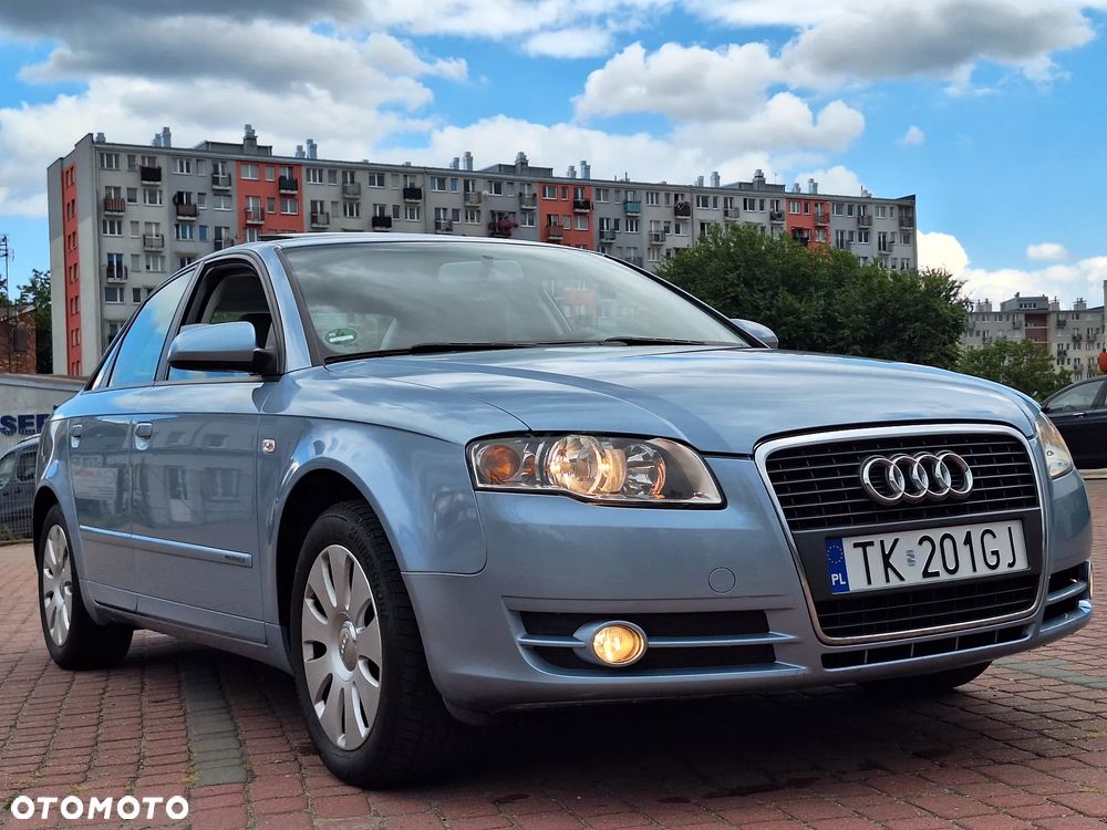 Audi A4 Limousine - 1
