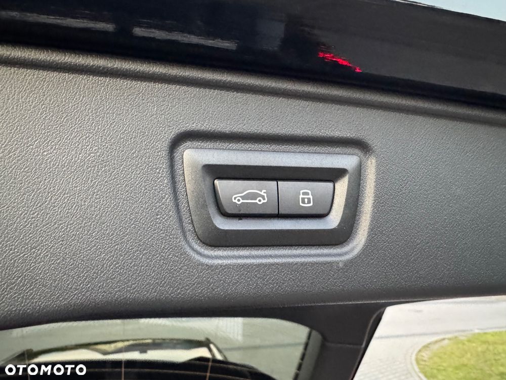 BMW Seria 5 520d Touring - 34