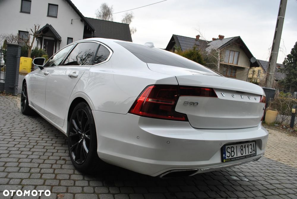 Volvo S90 - 1