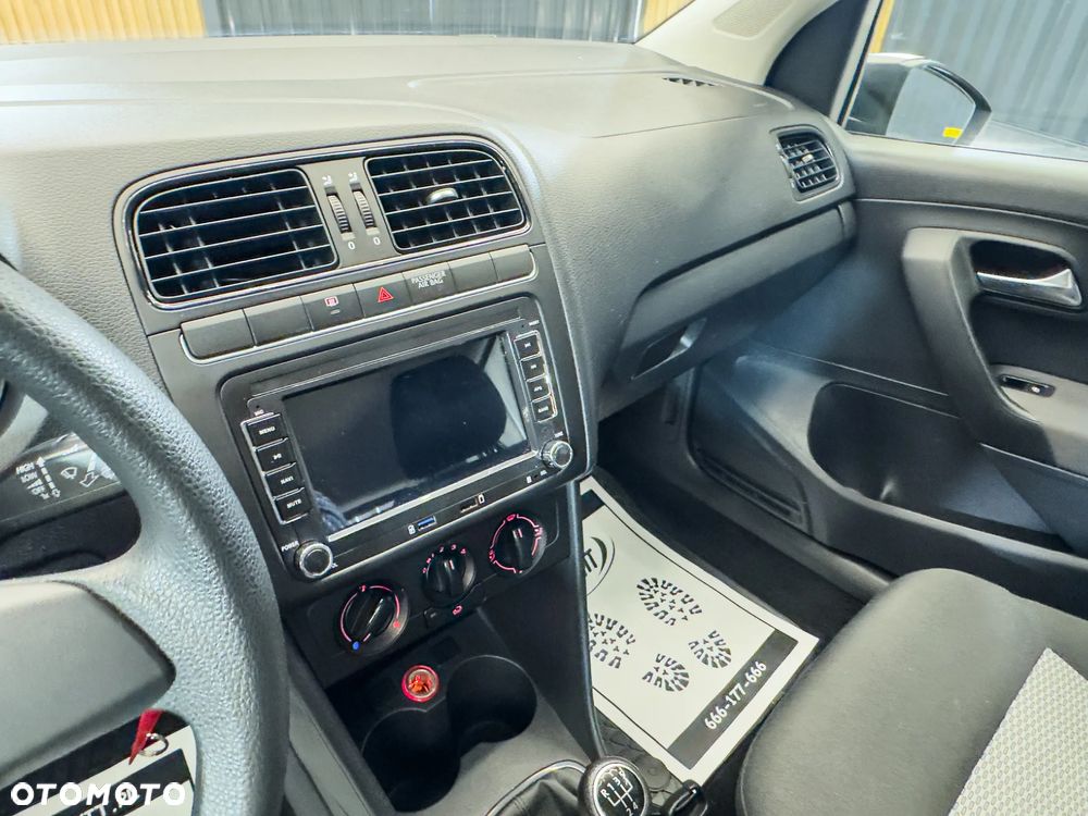 Volkswagen Polo 1.2 Life - 27