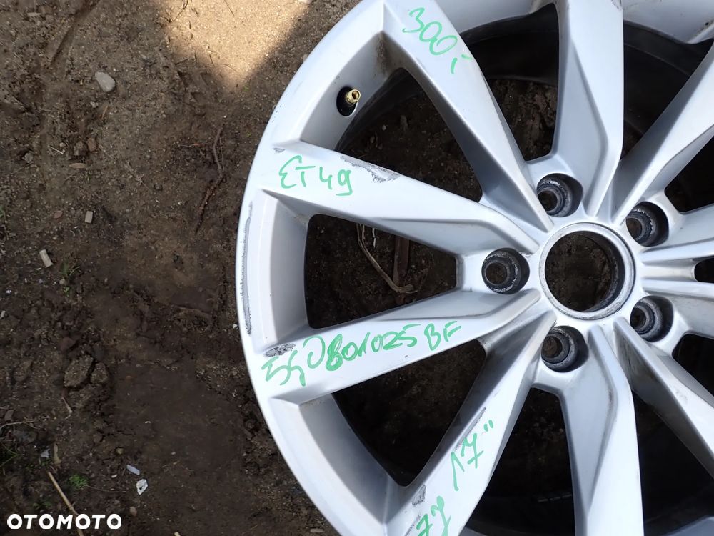 VOLKSWAGEN GOLF VII ALUFELGA FELGA 17" 5G0601025BF ET49 7J - 2