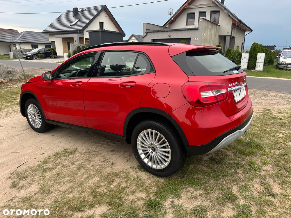 Mercedes-Benz GLA 180 7G-DCT UrbanStyle Edition - 1