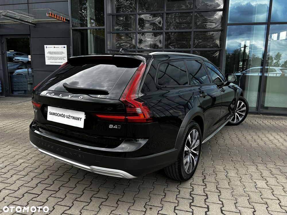 Volvo V90 Cross Country - 8
