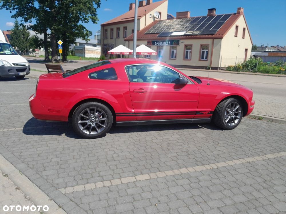 Ford Mustang - 4