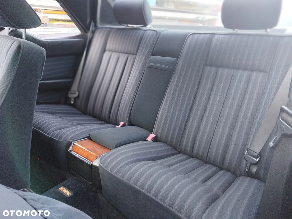 Mercedes-Benz W124 (1984-1993) - 17