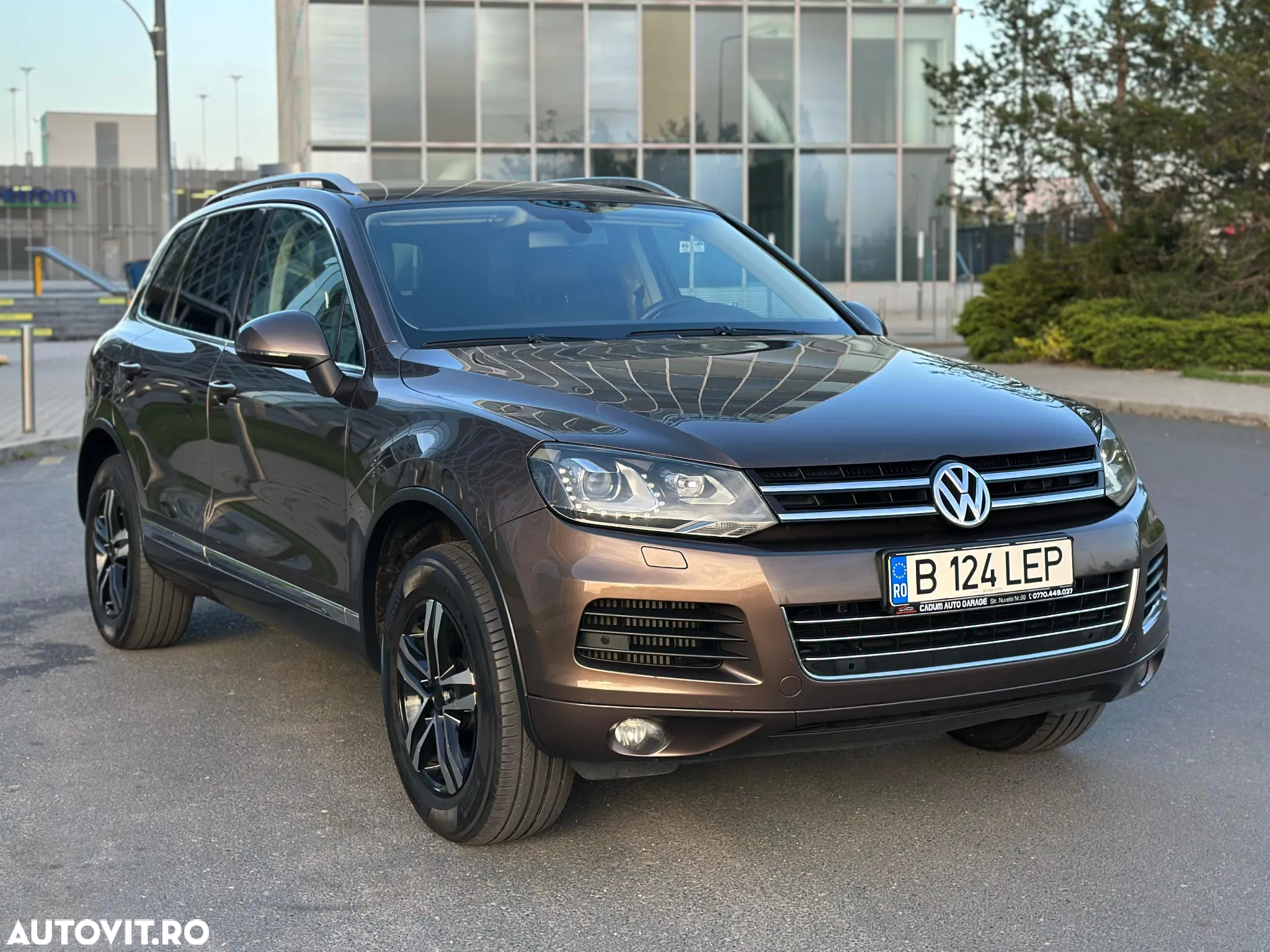 Volkswagen Touareg - 2