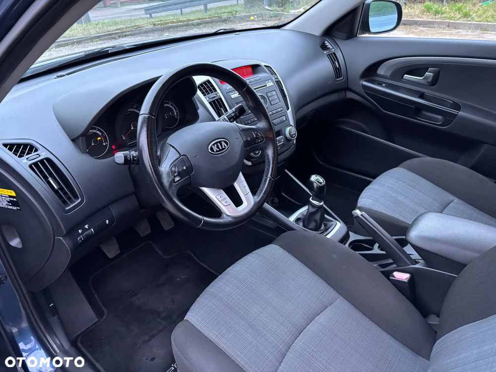 Kia Ceed 1.6 CRDi 90 Spirit - 8