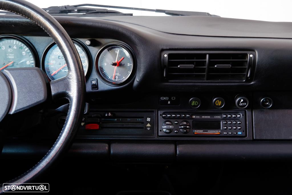 Porsche 911 Série G 930 Turbo - 12