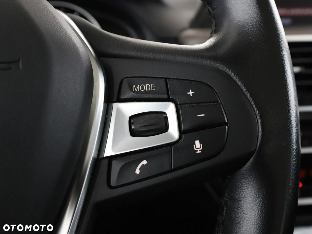 BMW X3 xDrive20d Advantage - 31