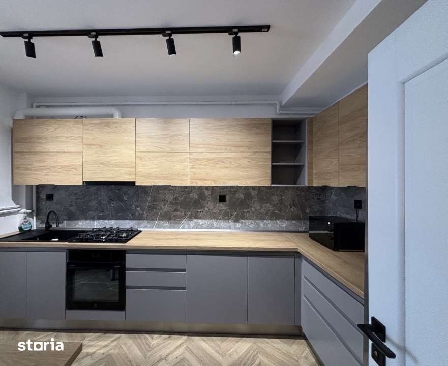 Apartament lux 3 camere, etaj 3, zona Sud, parcare subterana - Imagine principală: 4/7