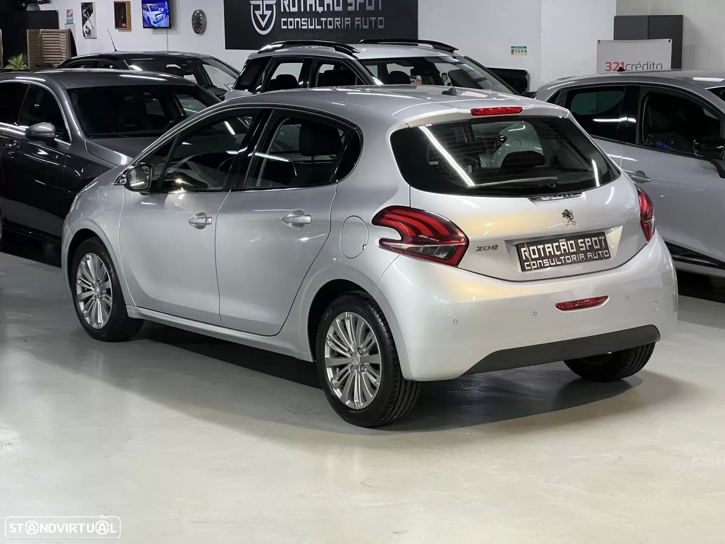 Peugeot 208 1.2 PureTech Allure - 9