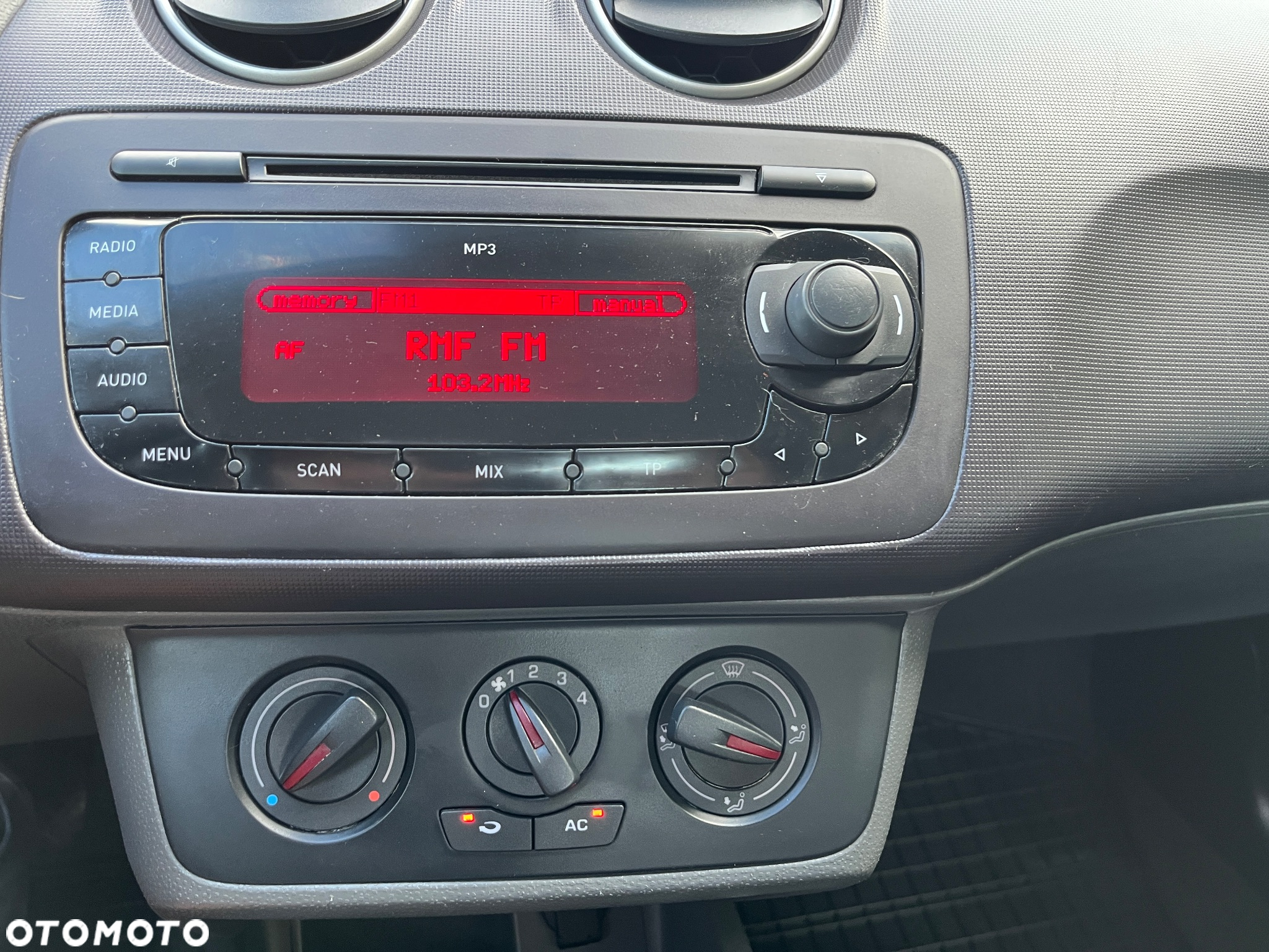 Seat Ibiza 1.4 16V Sport - 16