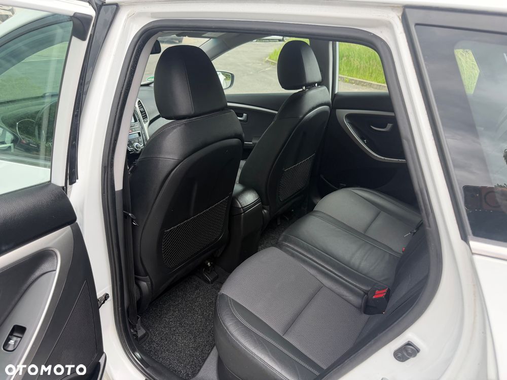 Hyundai i30 1.6 CRDi Premium - 13