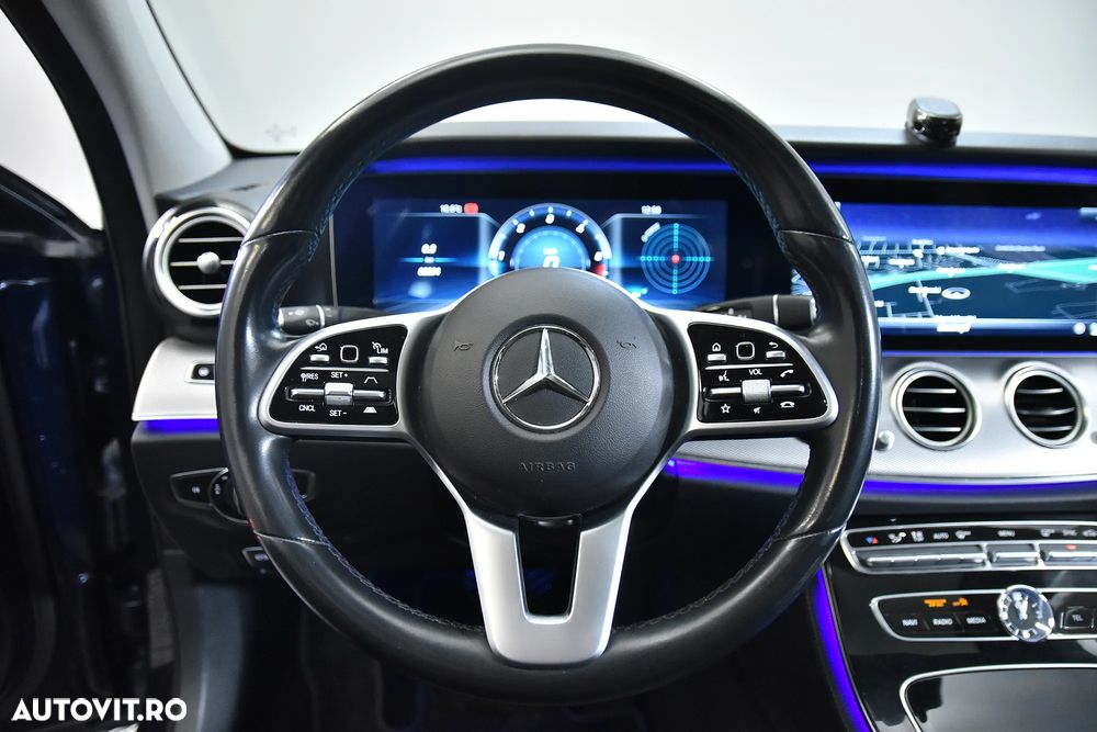 Mercedes-Benz E - 17