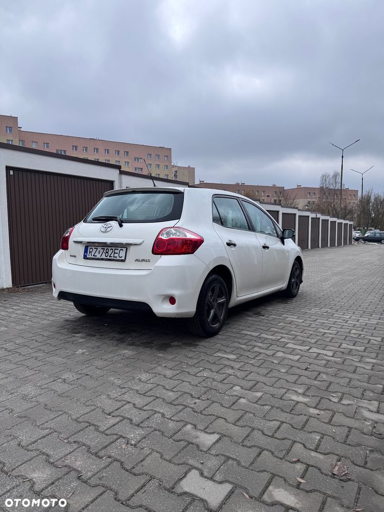 Toyota Auris 1.4 D-4D 2010 - 2